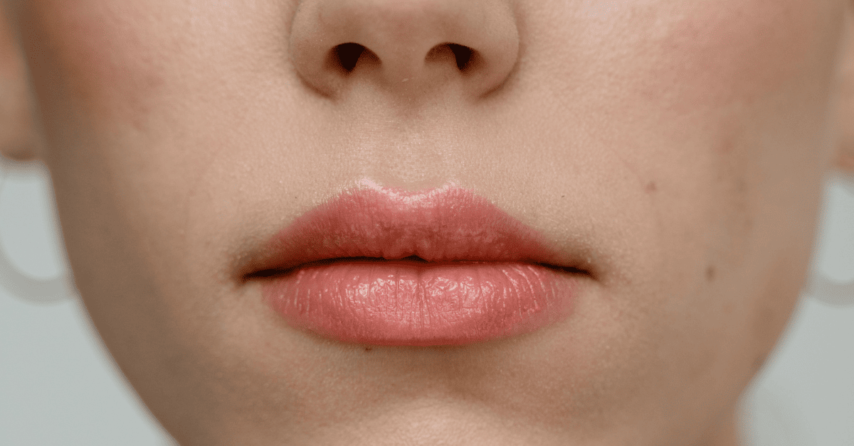 Is Vaseline Good for Your Lips? 2024 Reviews