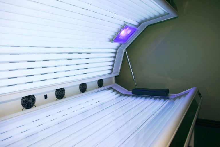 Spray Tan Vs Tanning Bed Is Either Safe spray-tan-vs-tanning-bed-is-either-safe
